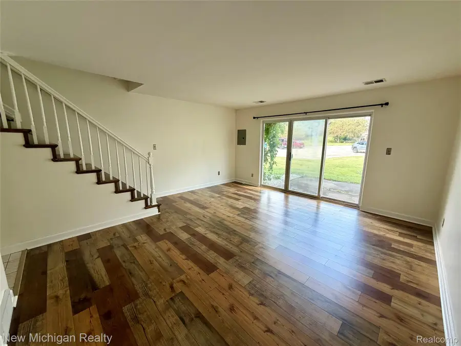 854 N Main Street, Milford, MI 48381 - #2