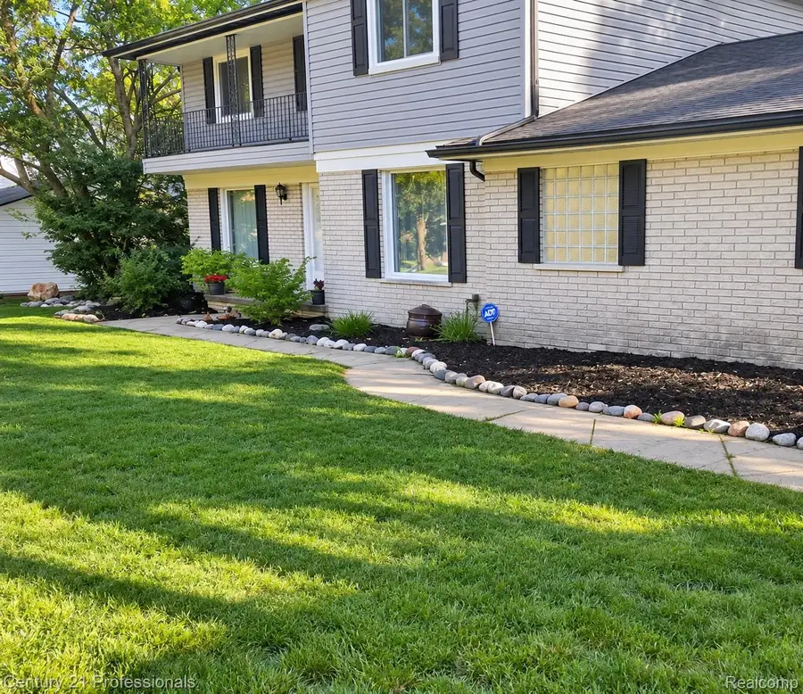 5649 Tequesta Drive Drive, West Bloomfield, MI 48323 - #3