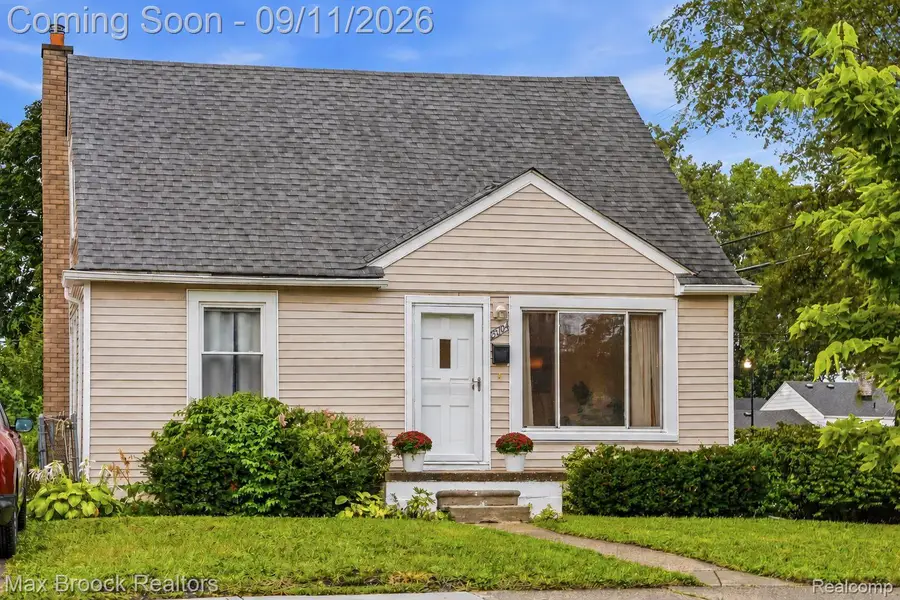 23704 Davey Avenue, Hazel Park, MI 48030 - #2