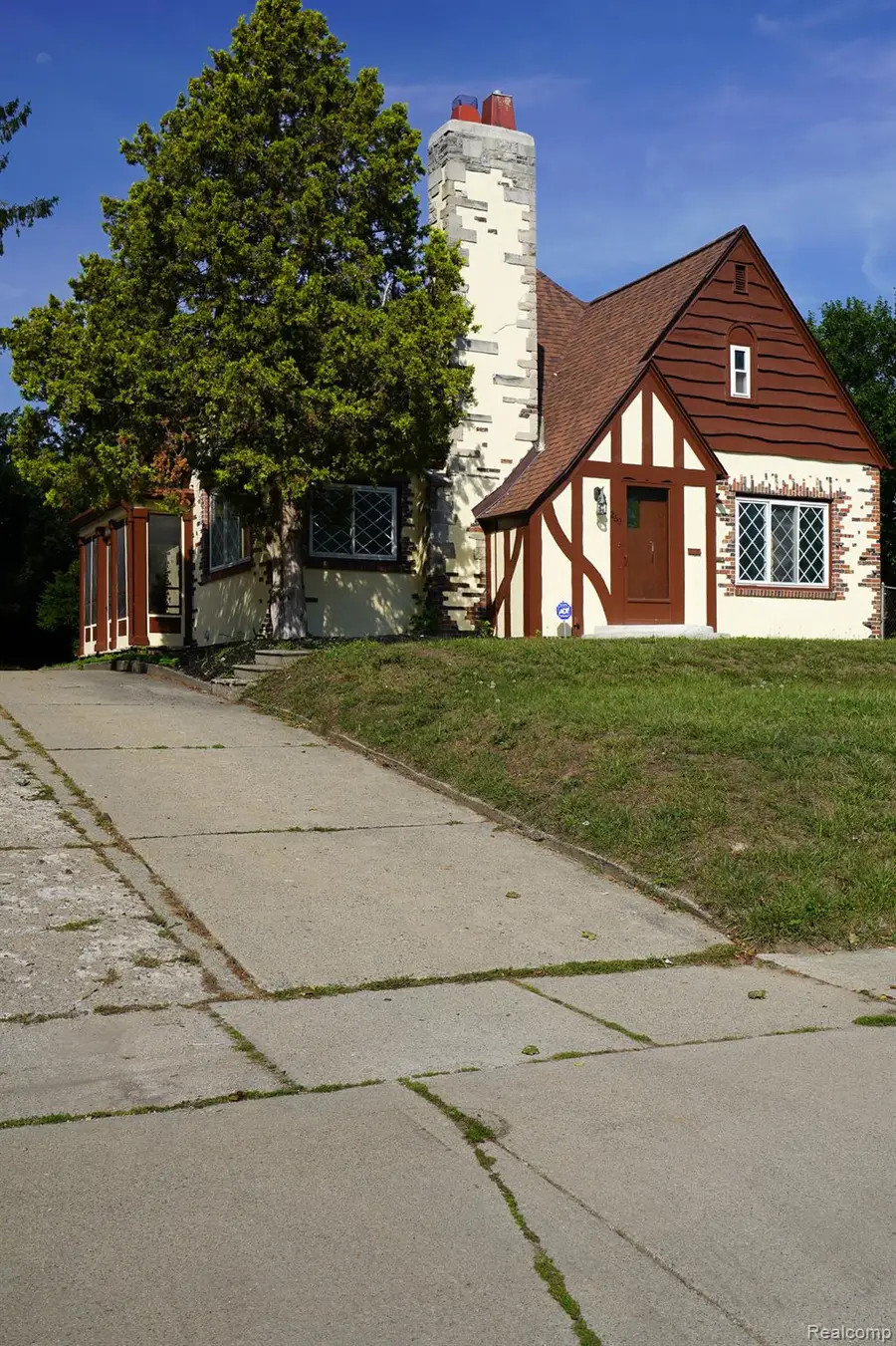 260 Cherokee Road, Pontiac, MI 48341 - #2