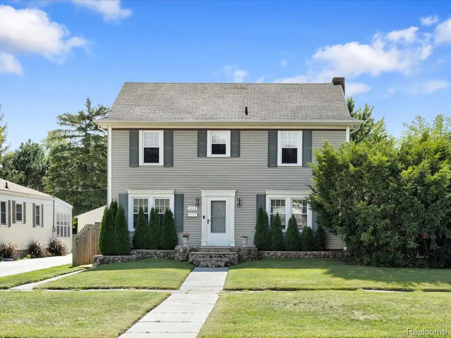 1424 Court Street, Port Huron, MI 48060 - #2