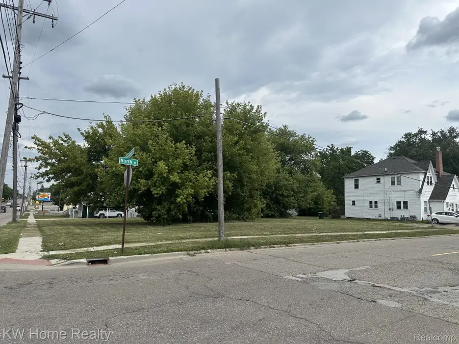 11916 N Saginaw Street, Mount Morris, MI 48458 - #2