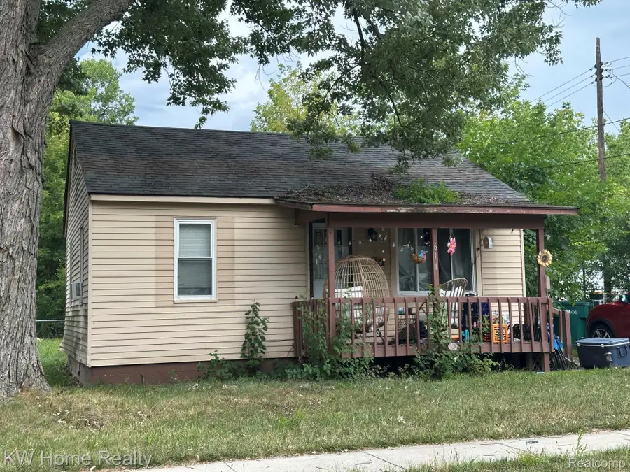 611 Beach Street, Mount Morris, MI 48458 - #2