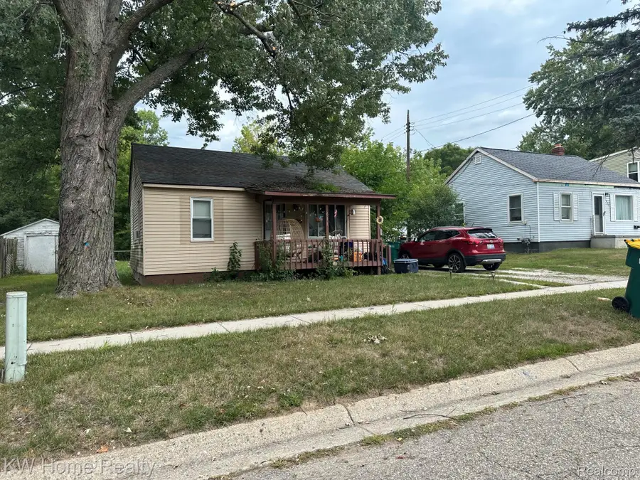 611 Beach Street, Mount Morris, MI 48458 - #3