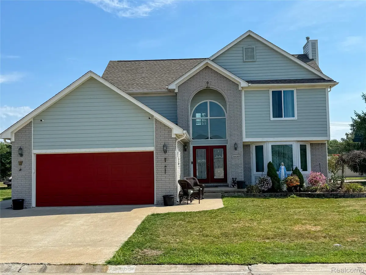 36680 Cecilia Drive, Sterling Heights, MI 48312 - #1