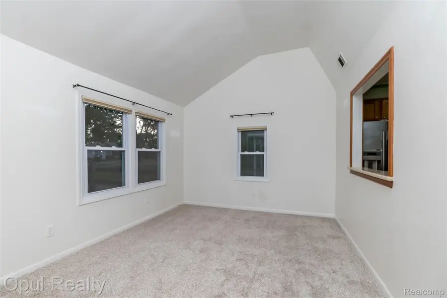 20823 Hugo Street, Farmington Hills, MI 48336 - #3