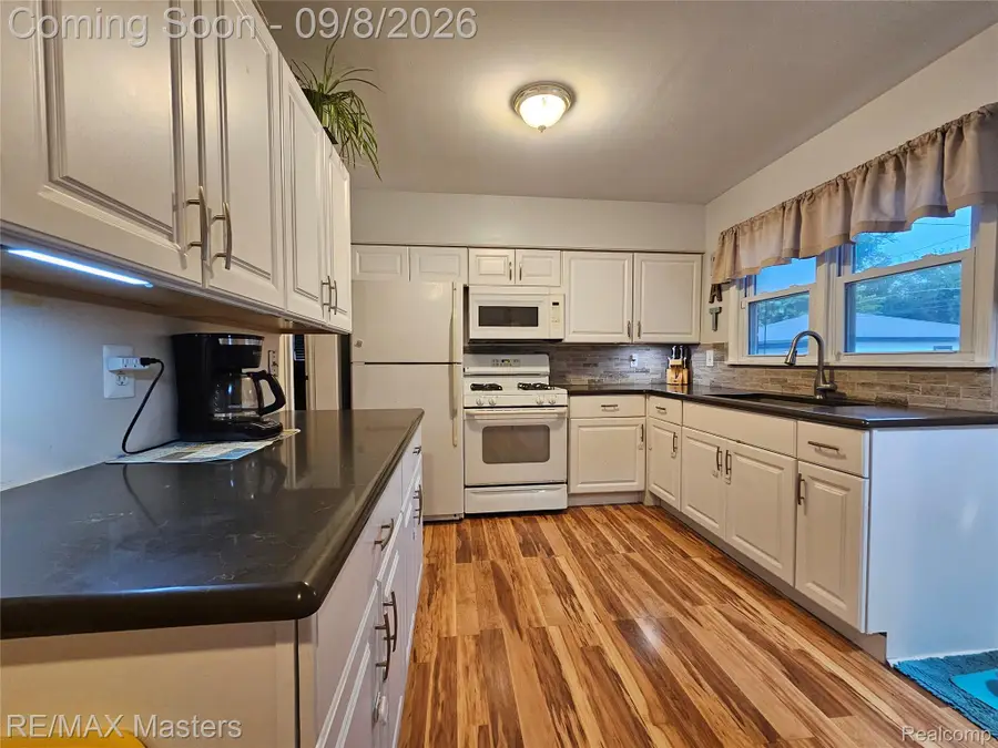 1566 Leslie Street, Westland, MI 48186 - #2