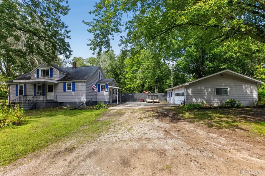360 Plum Creek Road, Lapeer, MI 48446 - #2