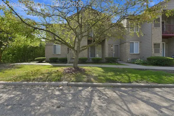 34780 W 8 Mile Road #7, FarmingtonHills, MI 48335