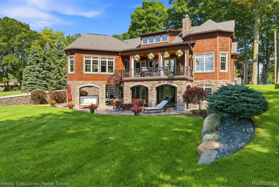 2829 Riverside Drive, Port Huron, MI 48060 - #3