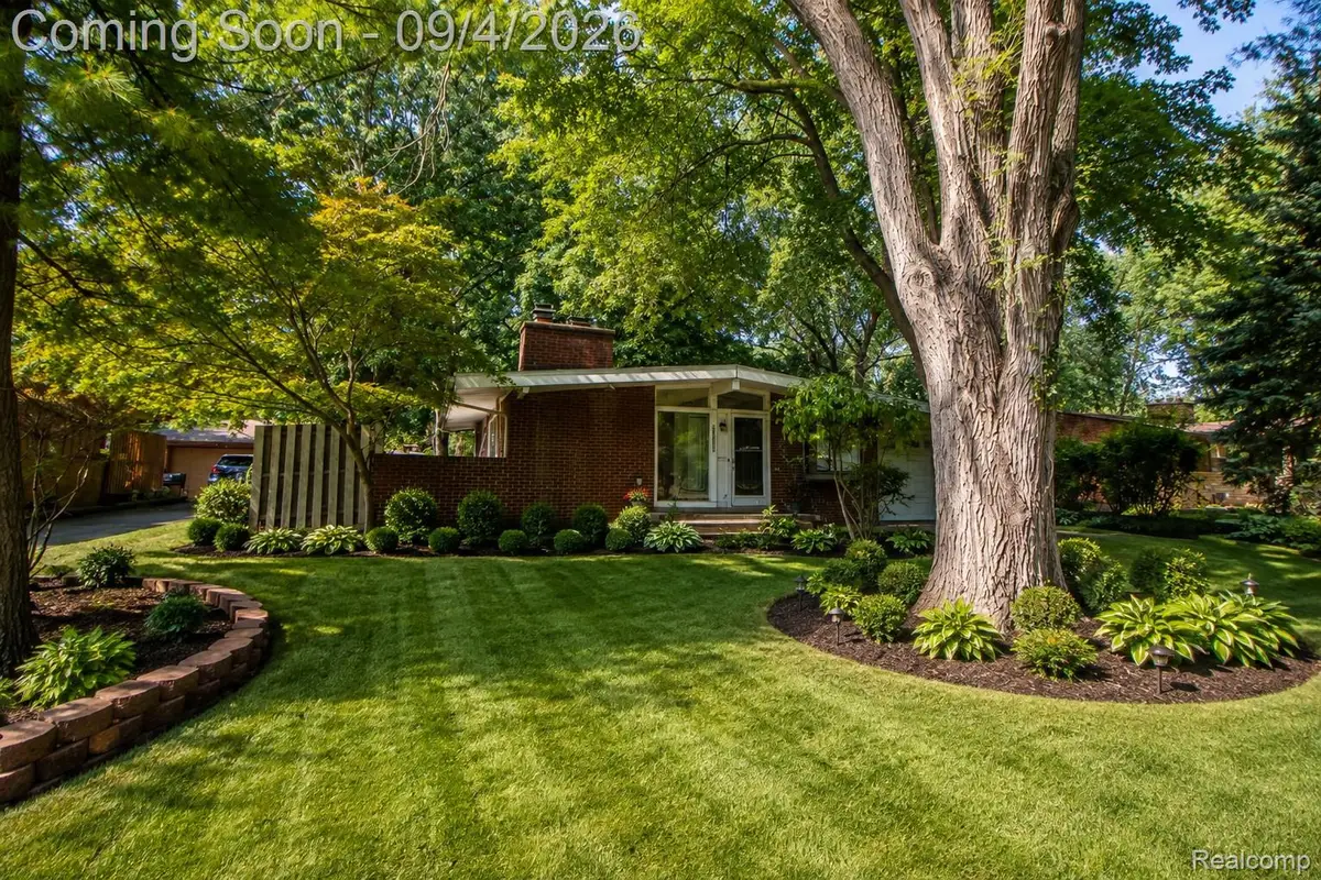 29905 Pleasant Trail, Southfield, MI 48076 - #1