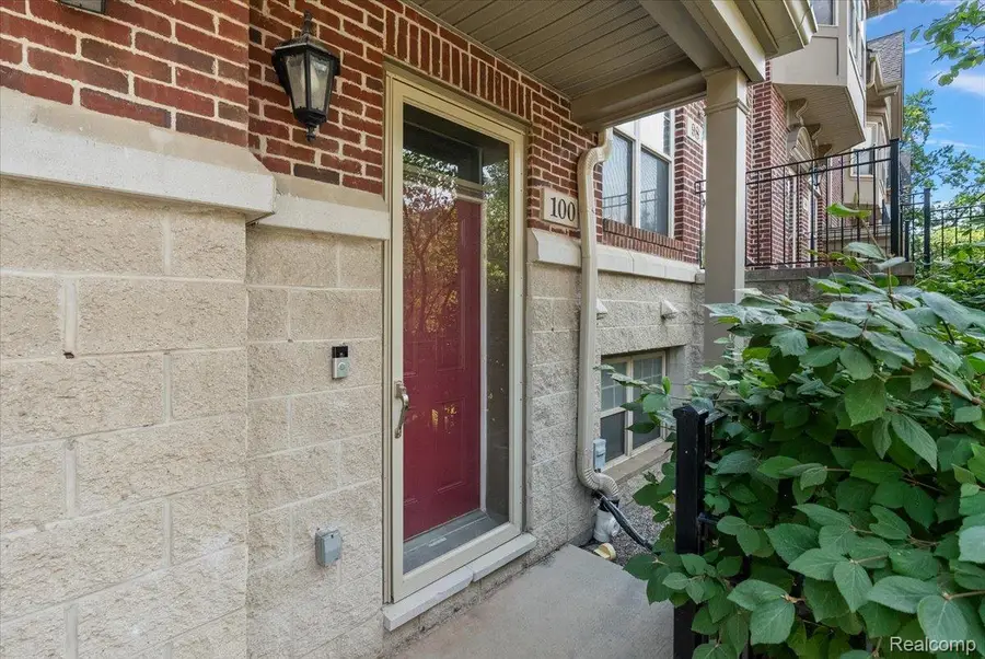 100 Adelaide Street, Detroit, MI 48201 - #3