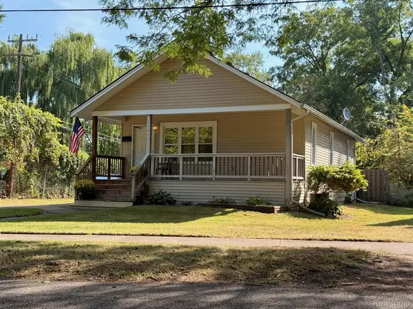 16942 Riverview Street, Detroit, MI 48219