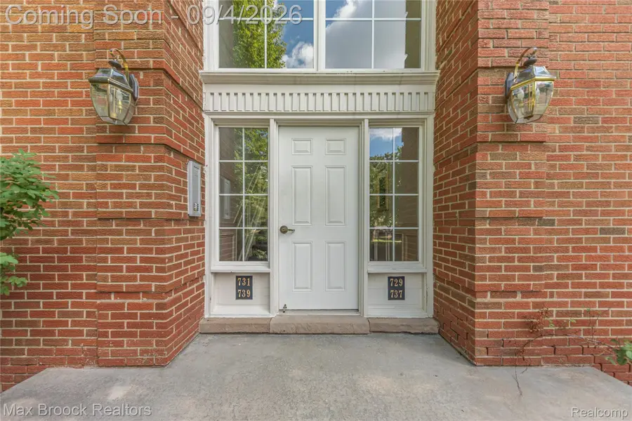 731 E Fox Hills Drive #183, Bloomfield, MI 48304 - #3