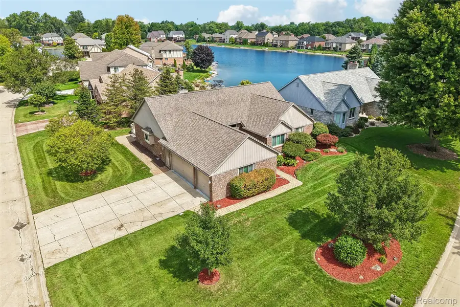 1781 S Shore Drive, Rochester Hills, MI 48307 - #2