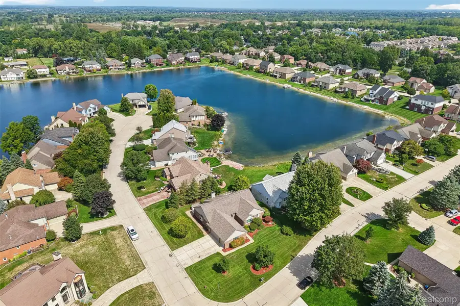 1781 S Shore Drive, Rochester Hills, MI 48307 - #3