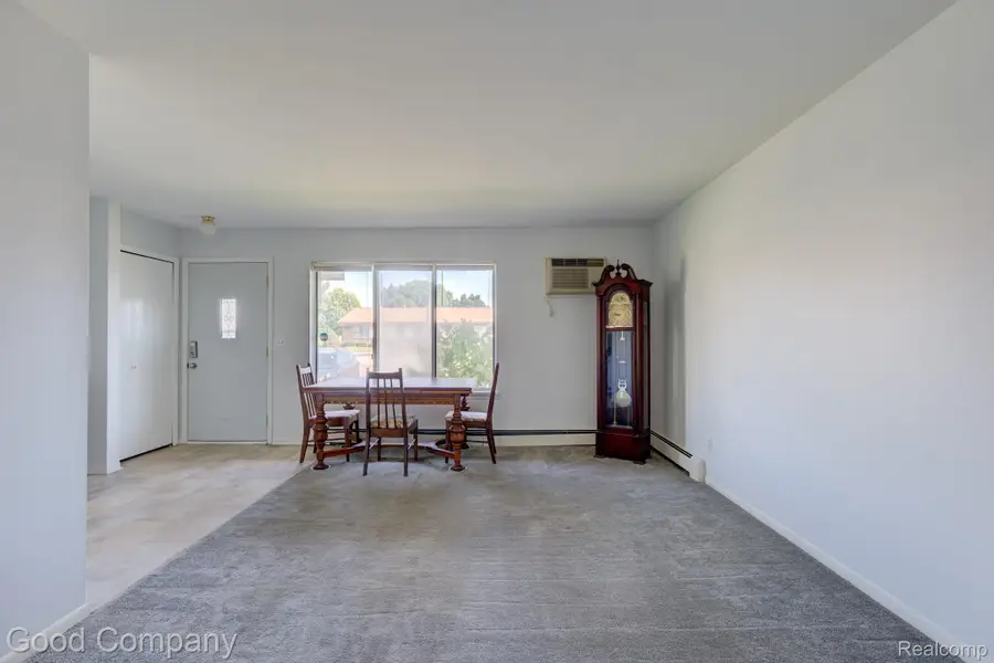 25219 Potomac Drive, South Lyon, MI 48178 - #3