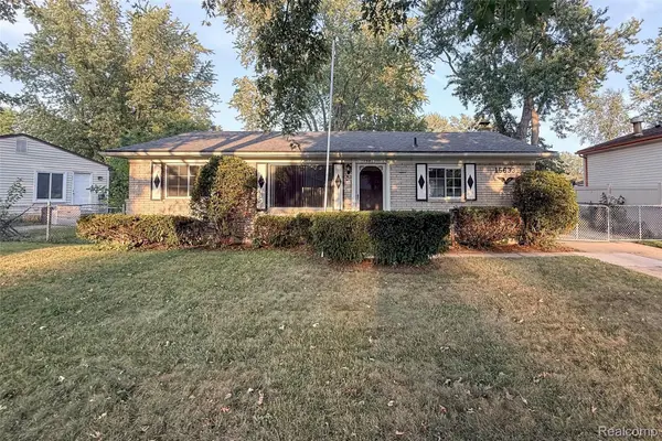 15633 Harriet Street, Romulus, MI 48174
