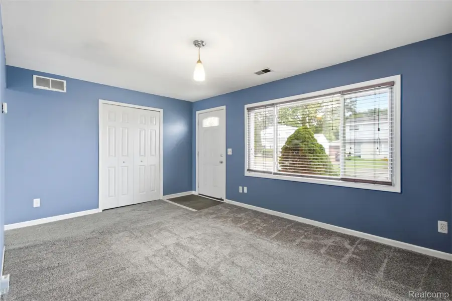26741 Clancy Street, Roseville, MI 48066 - #3