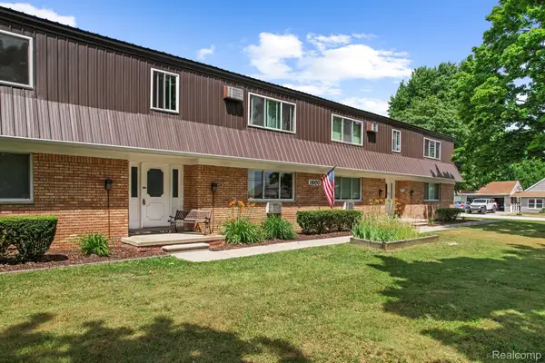 1600 Oakland Street #A-3, StClair, MI 48079