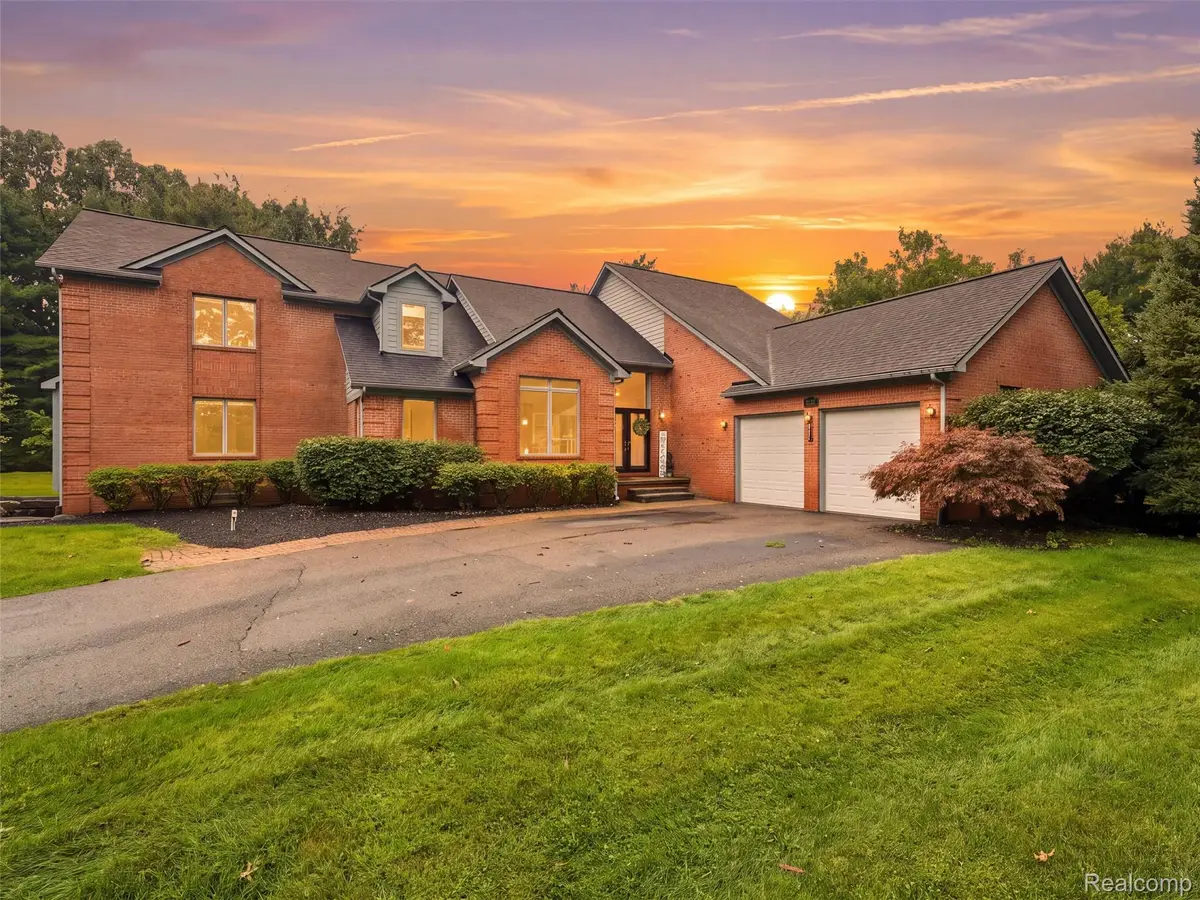 4700 Botany Glen, Commerce Township, MI 48382 - #1