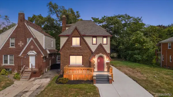 9238 Littlefield Street, Detroit, MI 48228