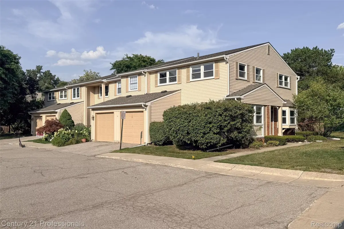 1520 Brentwood Drive, Troy, MI 48098 - #1