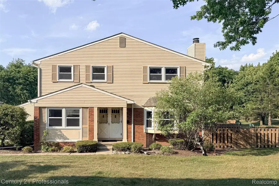 1520 Brentwood Drive, Troy, MI 48098 - #2