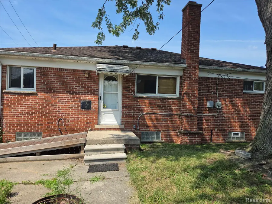 25035 Elmira, Redford, MI 48239 - #2