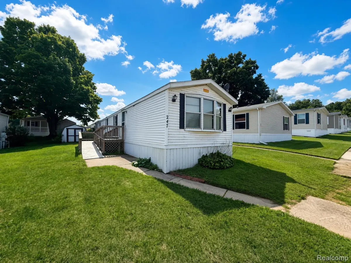 247 Sutherland Drive, Highland, MI 48357 - #1