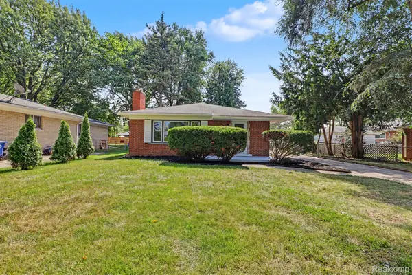 25175 W Chicago Street, Redford, MI 48239