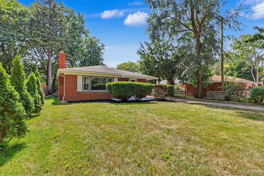 25175 W Chicago Street, Redford, MI 48239 - #2