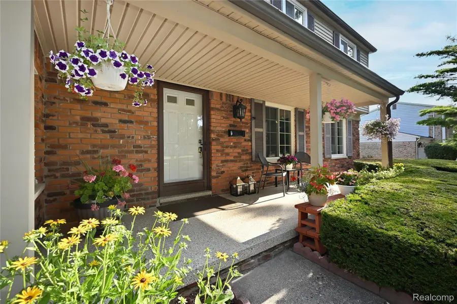 2032 Kristin Drive, Troy, MI 48084 - #3