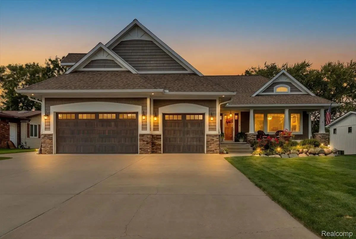 16128 Silvercrest Drive, Fenton, MI 48430 - #1