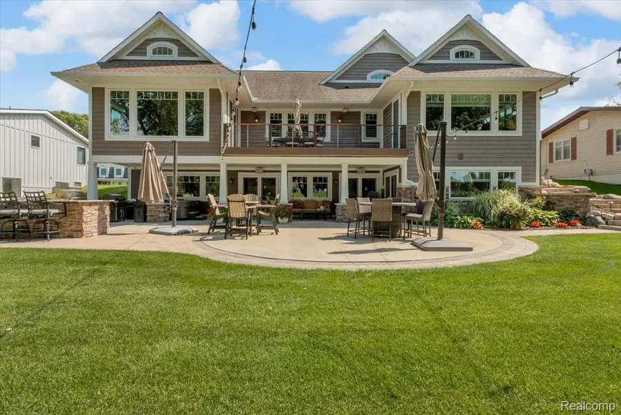 16128 Silvercrest Drive, Fenton, MI 48430 - #2
