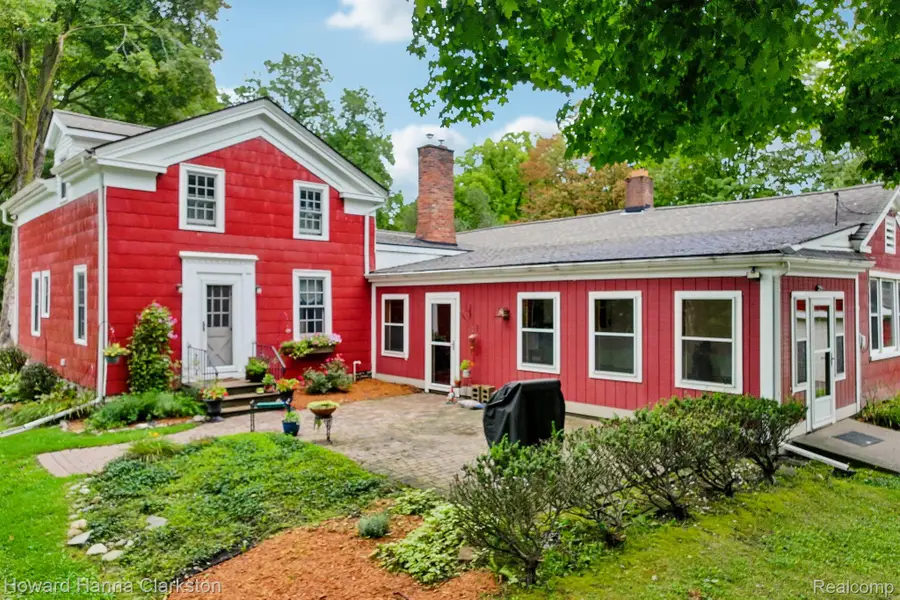 8301 Foster Road, Clarkston, MI 48346 - #2