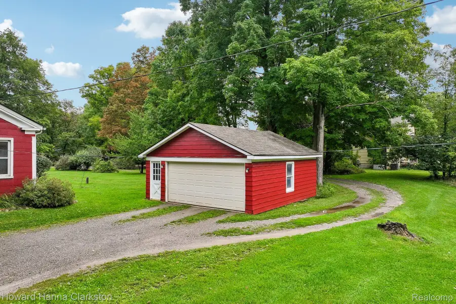 8301 Foster Road, Clarkston, MI 48346 - #3