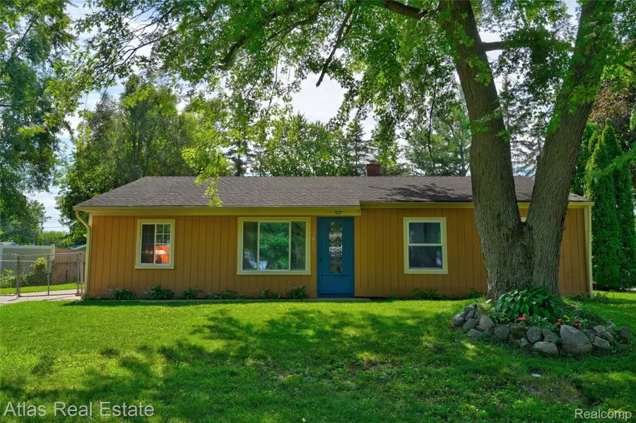 2479 Liter Road, Orion, MI 48359 - #2