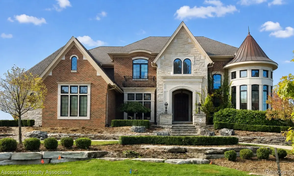 5620 Orion Road, Rochester, MI 48306 - #1