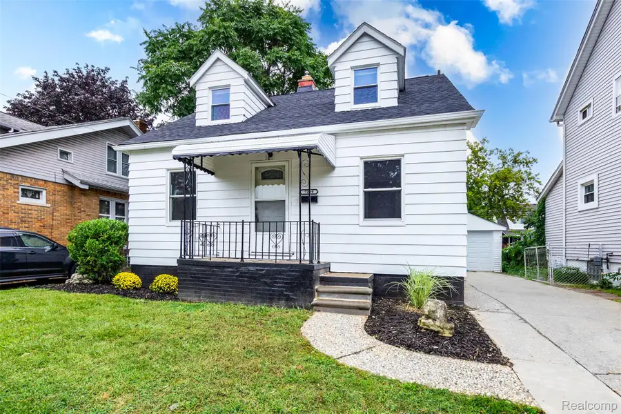 7239 Gronow, Center Line, MI 48015 - #2