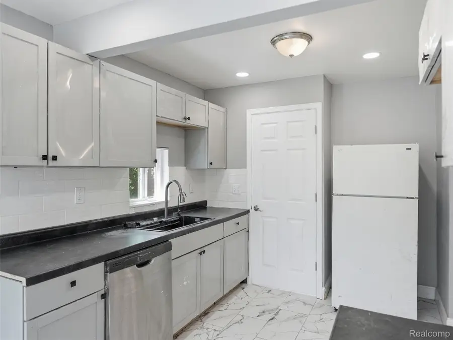 12141 Wayburn Street, Detroit, MI 48224 - #2