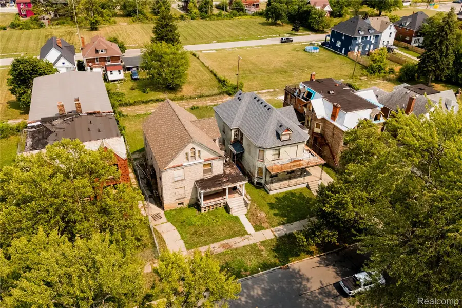 1574 & 1582 Cadillac Boulevard, Detroit, MI 48214 - #2