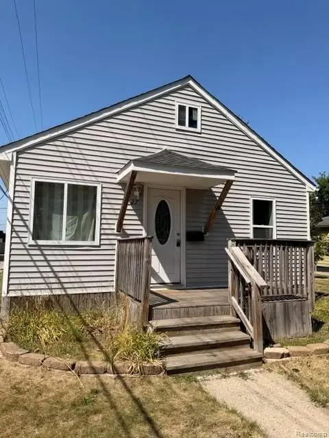 27 E Maxlow Avenue, HazelPark, MI 48030