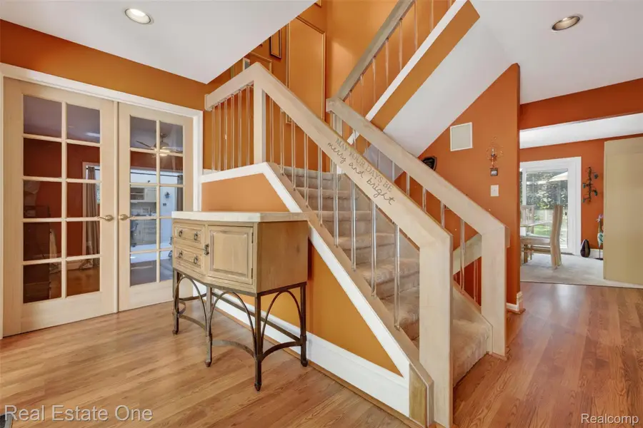 8520 Englewood Drive, Clarkston, MI 48346 - #3