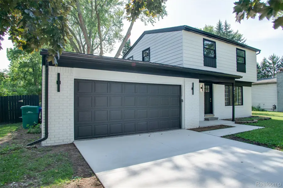 5969 Pleasant Drive, Waterford, MI 48329 - #3