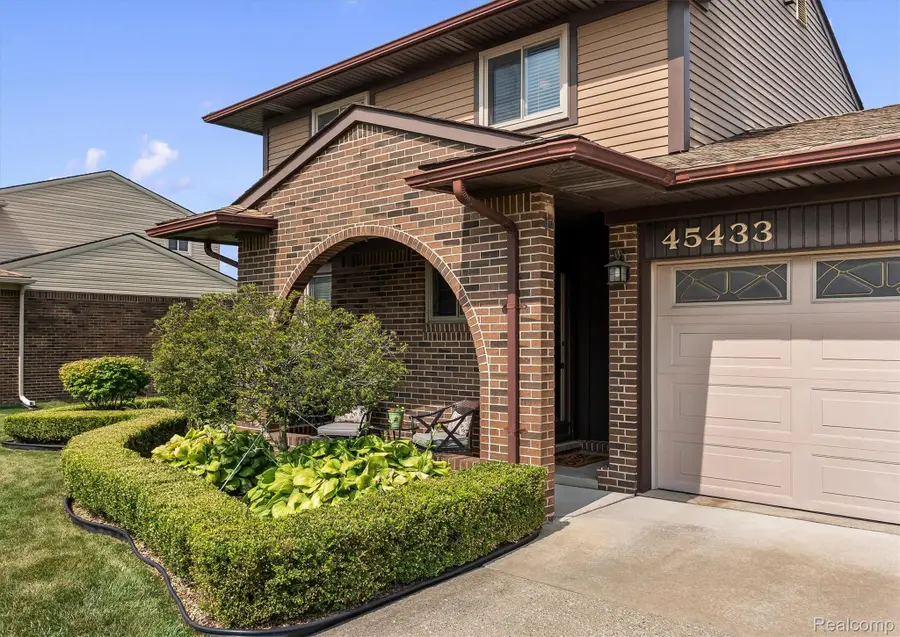 45433 Plum Grove Drive, Macomb, MI 48044 - #3