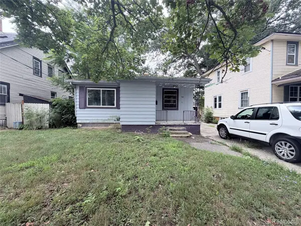318 E Myrtle Avenue, Flint, MI 48505