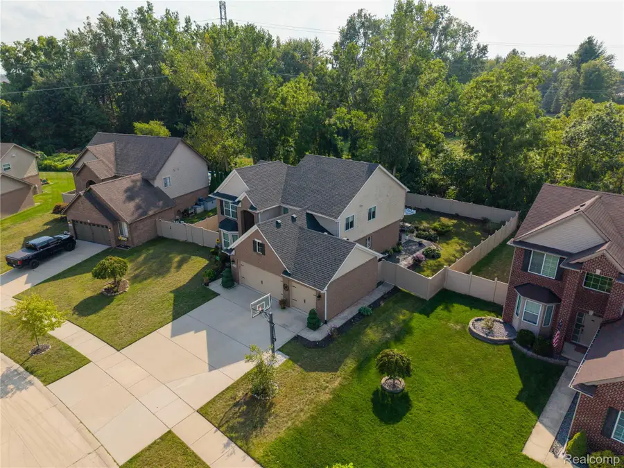 24161 Thorn Drive, Brownstown, MI 48134 - #2