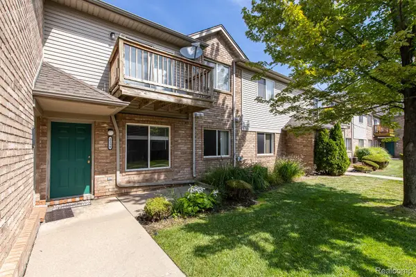 2154 Frazho Road, Warren, MI 48091