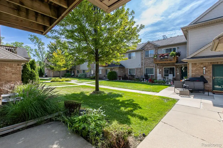 2154 Frazho Road, Warren, MI 48091 - #3